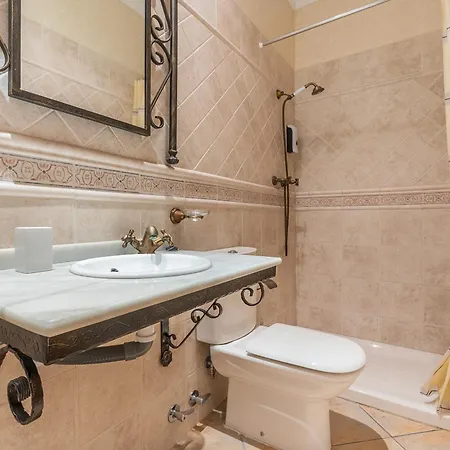 Leon Almodóvar del Río